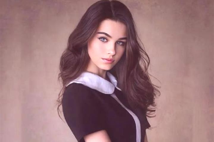 Clara, 39, a brunette grey-eyed slavic companion based in Villanueva. Offering Tantra, Domination, Overnight. Available for incall and outcall, day and eveni...