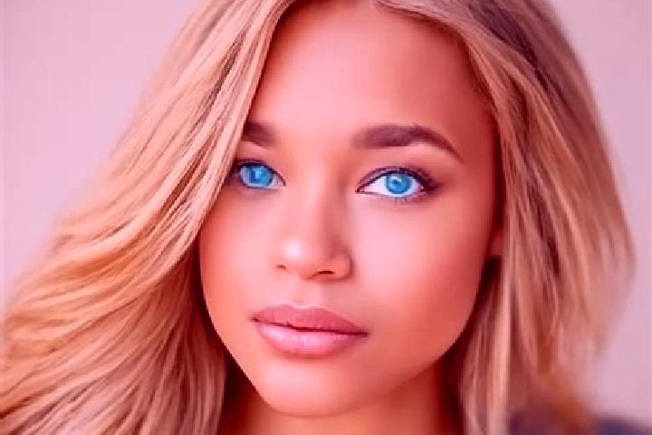 Clara, 39, a dark blonde blue-eyed latina companion based in Achampet. Offering Roleplay, Party Girl, Prostate Massage. Available for incall and outcall, ove...