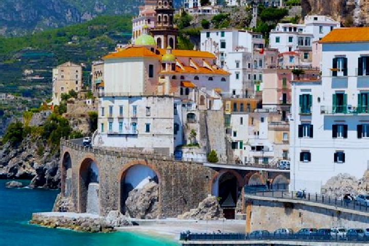 Clara, 39 — Escort in Cerello-Battuello, Italy