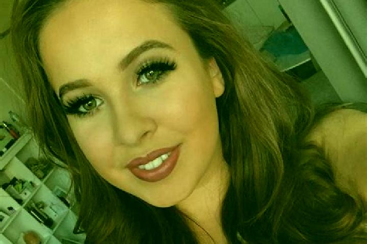 Eleanor, 20, a red grey-eyed mediterranean companion based in Javier Rojo Gomez (Novara). Offering Travel Companion, Massage, Prostate Massage. Available for...