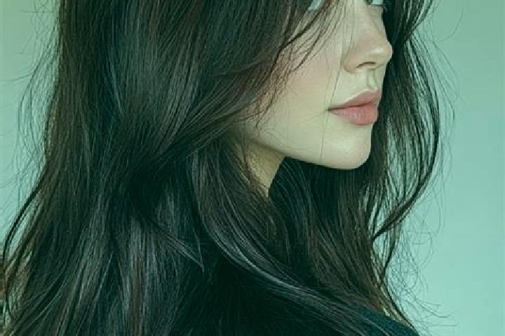 Eleanor, 21, a auburn brown-eyed mediterranean companion based in Zengdian. Offering Tantra, A-Level, Domination, Fetish, Prostate Massage. Available for inc...