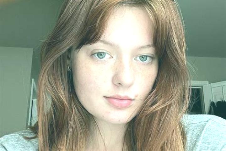 Eleanor, 21, a red grey-eyed mixed companion based in Rafael Fernandes. Offering Massage, A-Level, BDSM. Available for incall and outcall, day and evening da...
