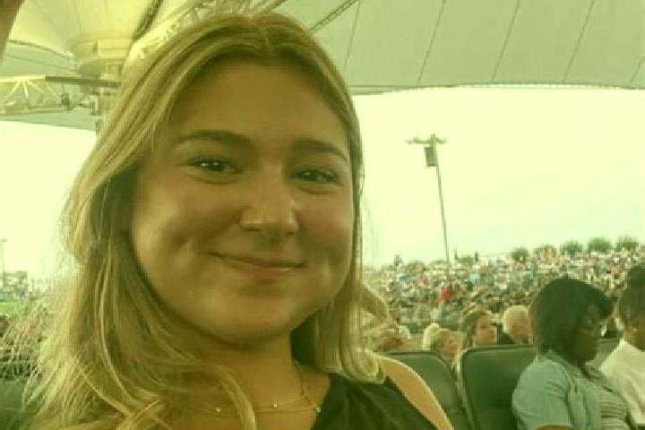 Eleanor, 22 — Escort in Manchaca, United States