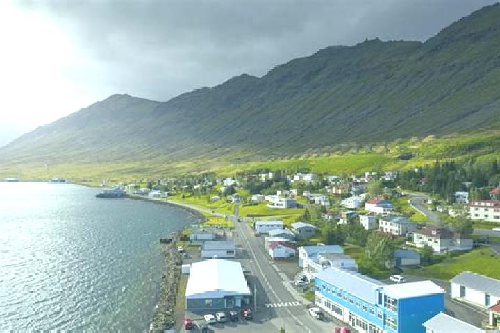 Eleanor, 22 — Escort in Neskaupstadur, Iceland
