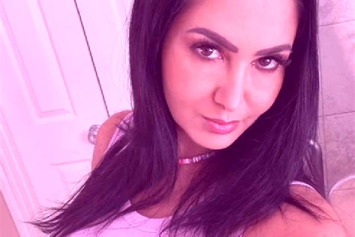 Eleanor, 23, a black blue-eyed middle eastern companion based in Rueggisberg. Offering Domination, Fetish, Deep French Kissing. Available for incall and outc...