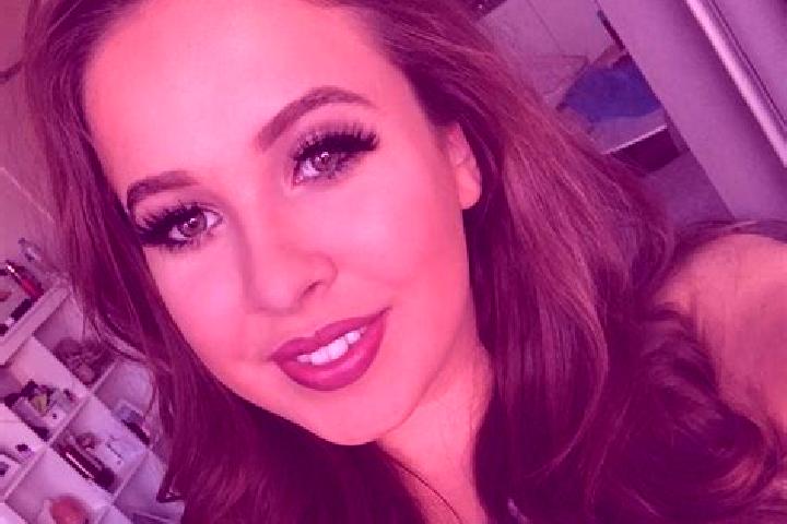 Eleanor, 23, a black green-eyed mixed companion based in Stinstedt. Offering Massage, Dinner Date, Erotic Massage, Party Girl, Duos. Available for incall and...