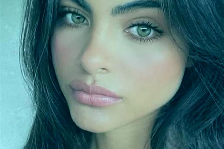 Eleanor, 23, a brunette grey-eyed indian companion based in Fatukanutu. Offering OWO, Massage, Girlfriend Experience, Couples. Available for incall and outca...