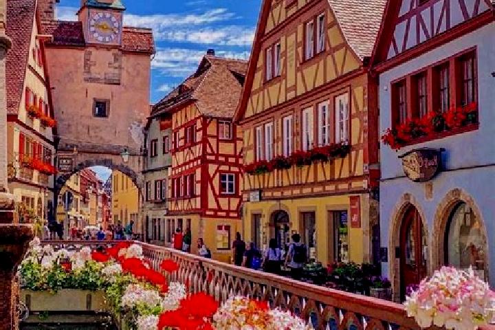 Eleanor, 23 — Escort in Ettersburg, Germany
