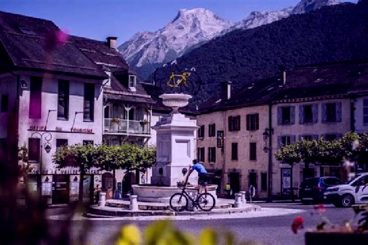 Eleanor, 23 — Escort in Laruns, France