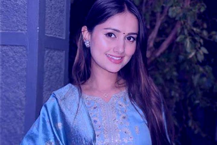 Eleanor, 23 — Escort in Tissa, Morocco