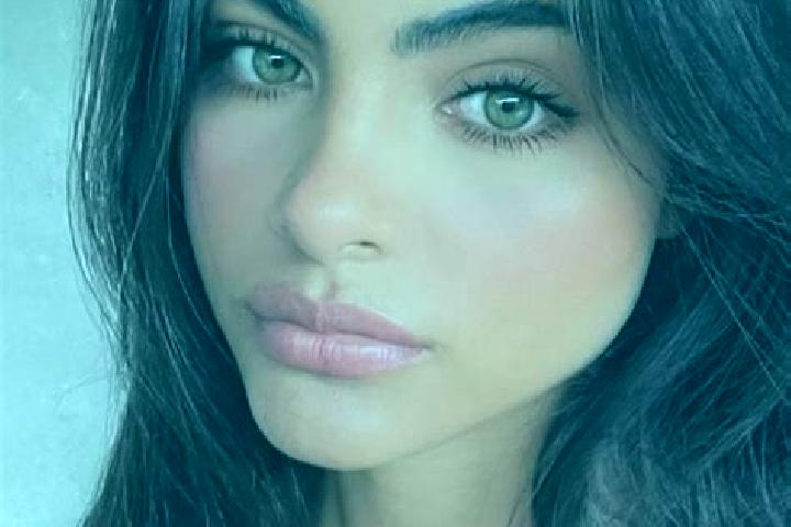 Eleanor, 24, a black brown-eyed indian companion based in Podenii Noi. Offering Party Girl, Erotic Massage, Duos, Roleplay, Striptease. Available for incall ...
