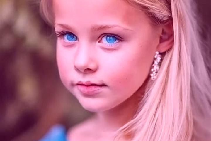 Eleanor, 24, a blonde blue-eyed asian companion based in Saint-Celestin. Offering A-Level, OWO, BDSM, Deep French Kissing, Party Girl. Available for incall a...