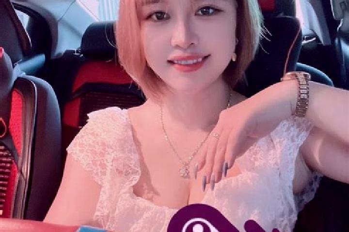 Eleanor, 24 — Escort in Thuan Thanh, Vietnam