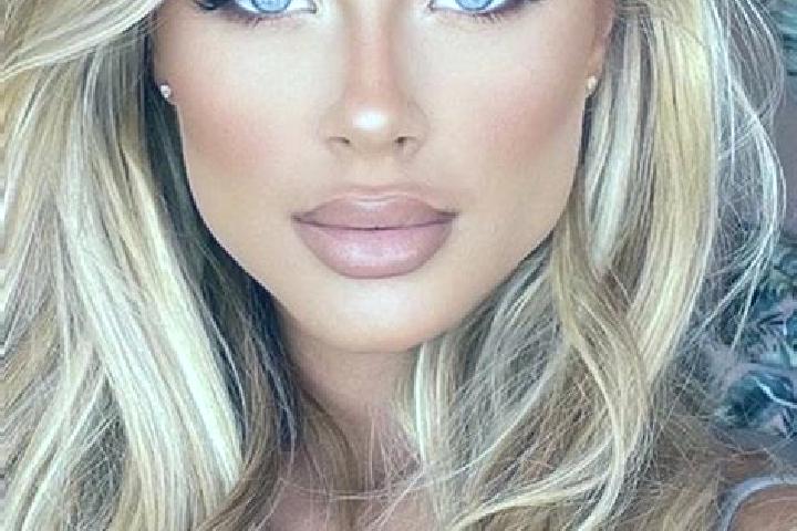 Eleanor, 25, a blonde blue-eyed latina companion based in Kananggar. Offering Dinner Date, GFE, 69, Girlfriend Experience. Available for incall and outcall, ...
