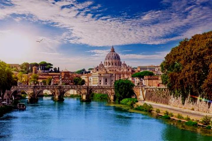 Eleanor, 25 — Escort in Santorso, Italy