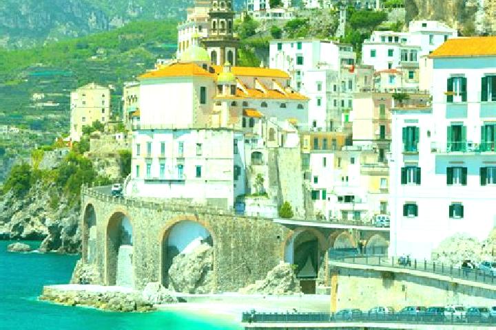Eleanor, 25 — Escort in Uria, Italy