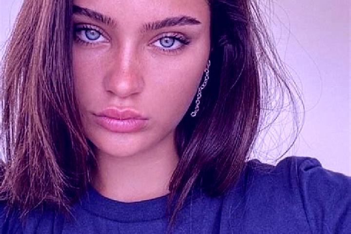 Eleanor, 26, a brunette dark-eyed mixed companion based in Graeddoe. Offering BDSM, Fetish, Striptease, Deep French Kissing. Available for incall and outcall...