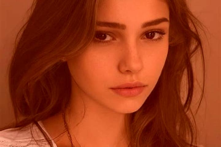 Eleanor, 26, a chestnut grey-eyed slavic companion based in Cambridge. Offering Couples, Girlfriend Experience, Dinner Date, Domination, Fetish. Available fo...