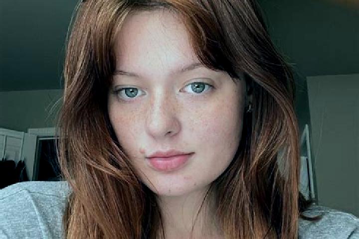 Eleanor, 26, a red brown-eyed ebony companion based in Salem. Offering Tantra, Travel Companion, Prostate Massage. Available for incall and outcall, overnigh...