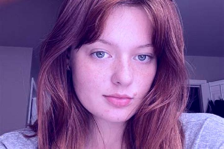 Eleanor, 27, a auburn hazel-eyed caucasian companion based in Belogor ye. Offering Striptease, Massage, OWO, Travel Companion, A-Level. Available for incall ...