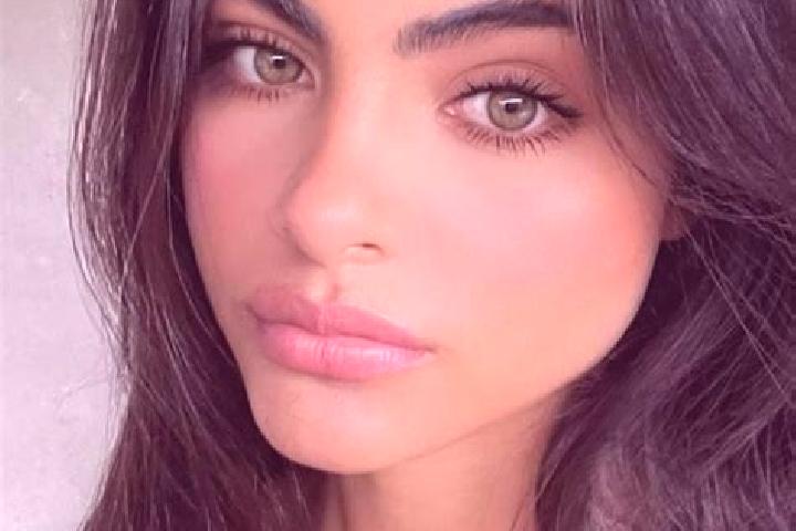 Eleanor, 27, a brunette green-eyed european companion based in Goranu. Offering BDSM, Couples, Overnight, GFE. Available for incall and outcall, overnight bo...