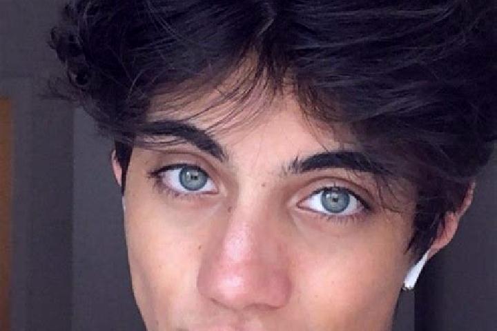 Eleanor, 27, a chestnut grey-eyed caucasian companion based in Varallo Pombia. Offering A-Level, GFE, OWO, Erotic Massage. Available for incall and outcall, ...