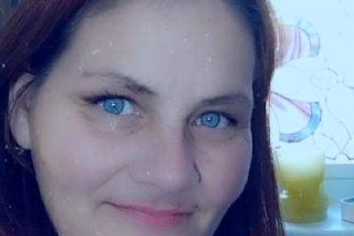 Eleanor, 27, a red dark-eyed slavic companion based in West Melbourne. Offering Massage, 69, Party Girl, Girlfriend Experience. Available for incall and outc...