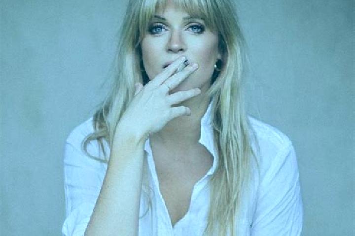 Eleanor, 28 — Escort in Alderton, United States