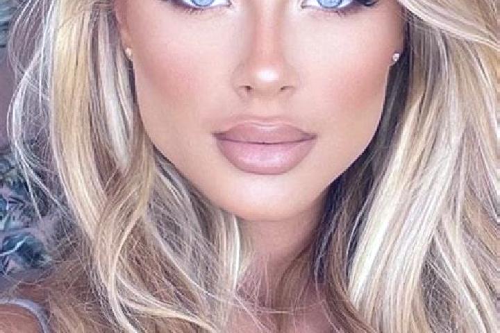 Eleanor, 29, a blonde blue-eyed latina companion based in Dingouin. Offering BDSM, GFE, Tantra, Travel Companion, 69. Available for incall and outcall, overn...
