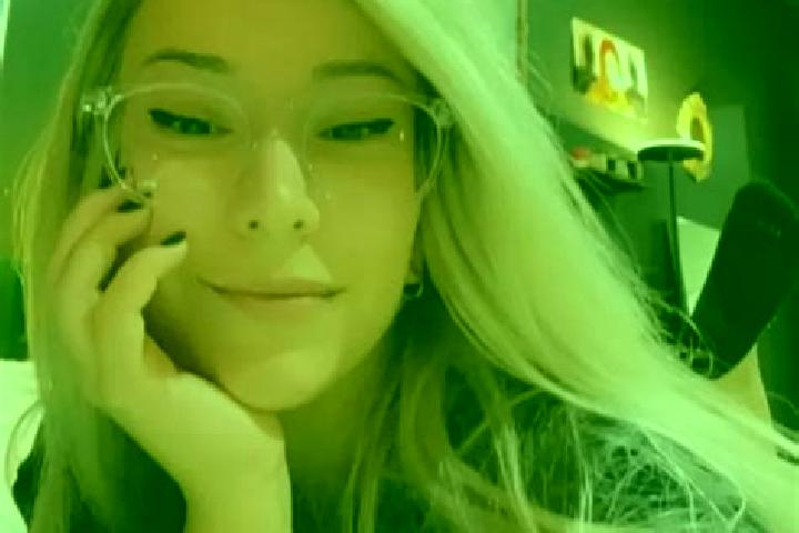Eleanor, 29, a blonde grey-eyed indian companion based in East Mackay. Offering Prostate Massage, A-Level, Deep French Kissing, Couples. Available for incall...