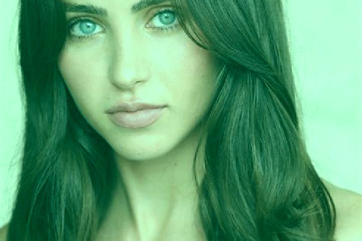 Eleanor, 29, a chestnut brown-eyed caribbean companion based in Ochodza. Offering CIM, Roleplay, Duos. Available for incall and outcall, day and evening dates.