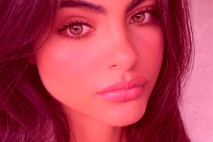 Eleanor, 30, a black green-eyed latina companion based in Teurtheville-Hague. Offering CIM, Deep French Kissing, Duos, Overnight. Available for incall and ou...