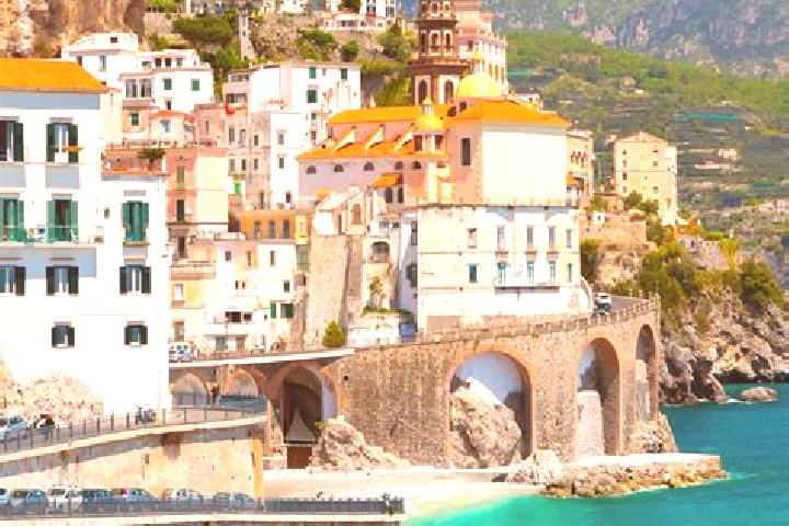 Eleanor, 30 — Escort in Cascinare, Italy