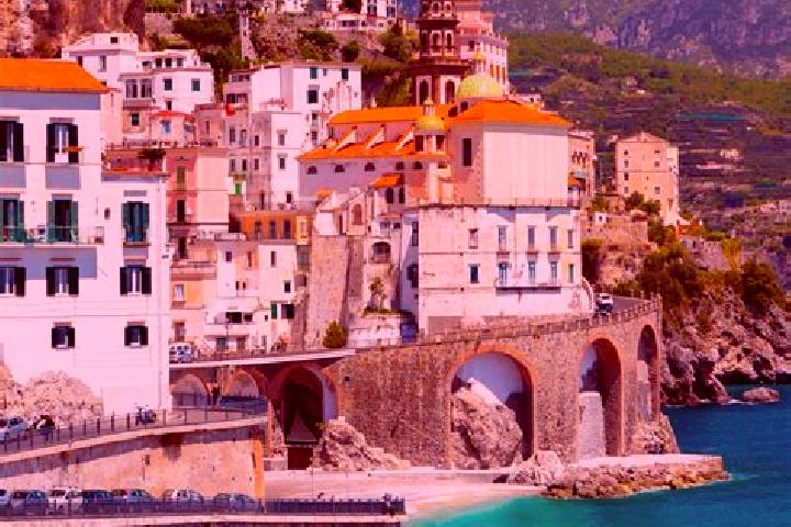 Eleanor, 31 — Escort in Centrache, Italy