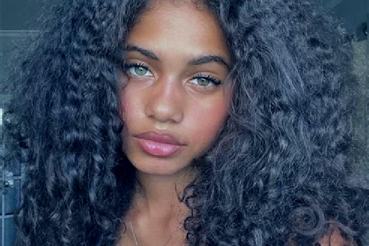 Eleanor, 32, a black brown-eyed ebony companion based in Jatiprahu. Offering Domination, Party Girl, Striptease, A-Level, 69. Available for incall and outcal...