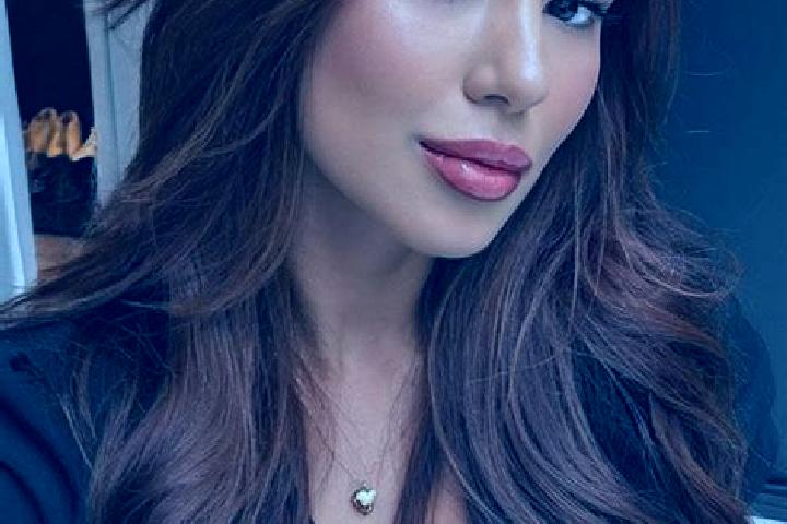 Eleanor, 32, a chestnut brown-eyed latina companion based in Colonia Ejidal Rafael Merino. Offering Overnight, Girlfriend Experience, Erotic Massage, Deep Fr...