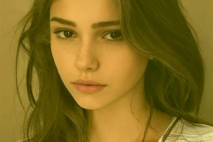 Eleanor, 32, a chestnut dark-eyed slavic companion based in La Raya. Offering Girlfriend Experience, Overnight, Roleplay. Available for incall and outcall, d...