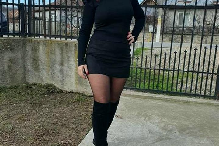 Eleanor, 32 — Escort in Bistrita, Romania
