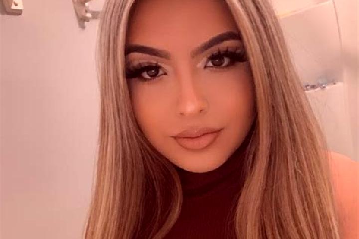Eleanor, 33, a blonde green-eyed latina companion based in Zavat-e Sharq. Offering Travel Companion, Overnight, A-Level. Available for incall and outcall, ov...