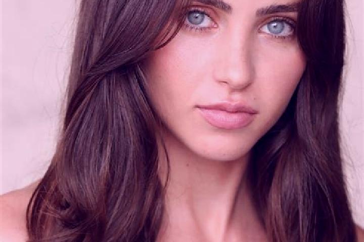 Eleanor, 33, a brunette blue-eyed mediterranean companion based in Viemme. Offering Deep French Kissing, A-Level, Girlfriend Experience, Travel Companion. Av...