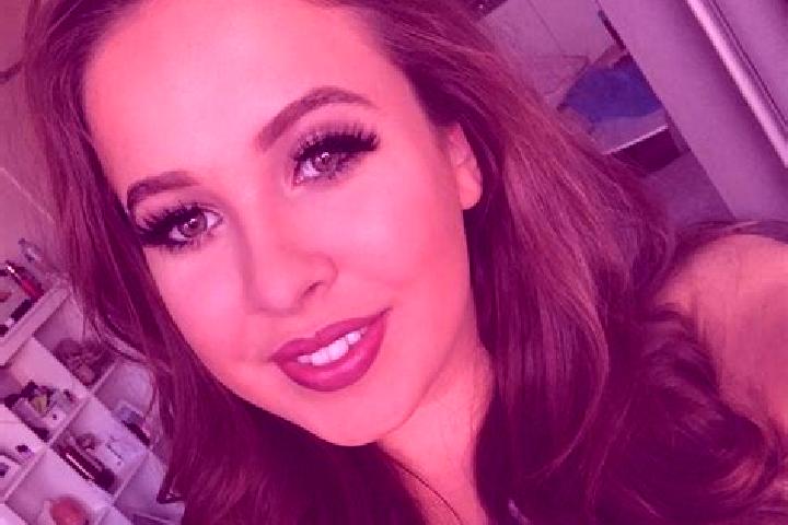 Eleanor, 34, a auburn dark-eyed european companion based in Juszczyn. Offering Roleplay, GFE, Tantra, Prostate Massage, A-Level. Available for incall and out...