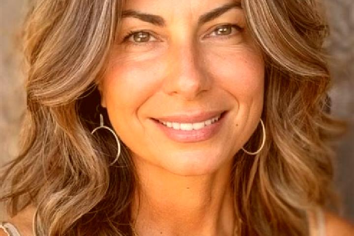 Eleanor, 34, a brunette grey-eyed european companion based in Arnsberg. Offering Couples, CIM, Travel Companion. Available for incall and outcall, overnight ...