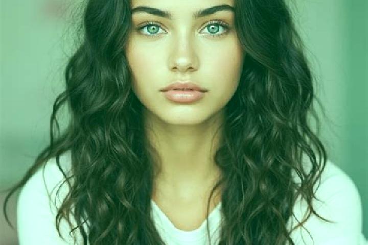Eleanor, 34, a dark blonde amber-eyed mediterranean companion based in Lages. Offering Duos, A-Level, Overnight, Fetish, OWO. Available for incall and outcal...