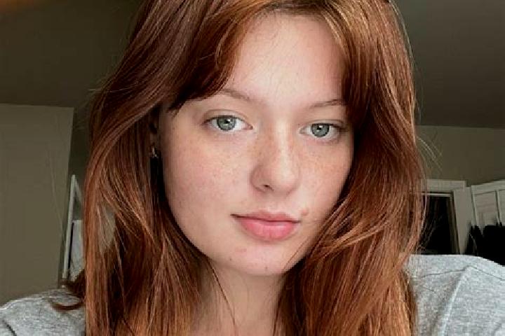 Eleanor, 34, a red brown-eyed mediterranean companion based in Poopo. Offering Deep French Kissing, Fetish, OWO, A-Level. Available for incall and outcall, d...