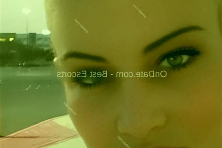 Eleanor, 34 — Escort in Mrakotin, Czech Republic