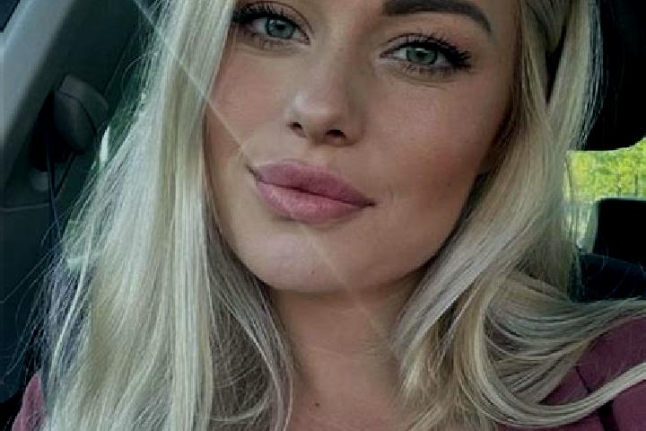 Eleanor, 35, a blonde hazel-eyed ebony companion based in Debal tsivs ke. Offering GFE, Couples, Deep French Kissing. Available for incall and outcall, day a...