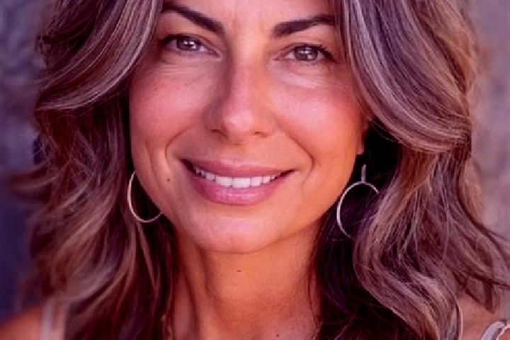 Eleanor, 36, a brunette grey-eyed latina companion based in Cruseilles. Offering Party Girl, Massage, OWO, Overnight. Available for incall and outcall, day a...