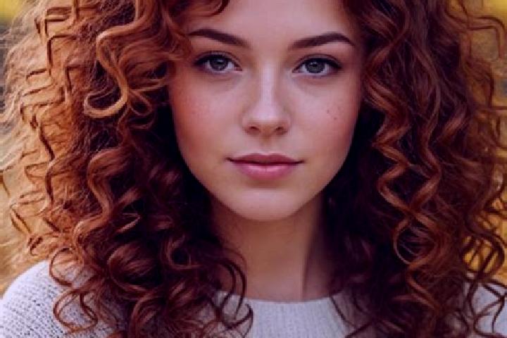 Eleanor, 37, a auburn grey-eyed slavic companion based in Tres Postes. Offering Duos, Couples. Available for incall and outcall, day and evening dates.