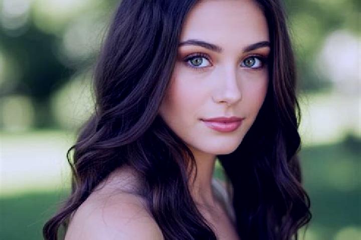 Eleanor, 37, a brunette hazel-eyed caucasian companion based in Latour. Offering Massage, Girlfriend Experience, Couples, Travel Companion, Overnight. Availa...