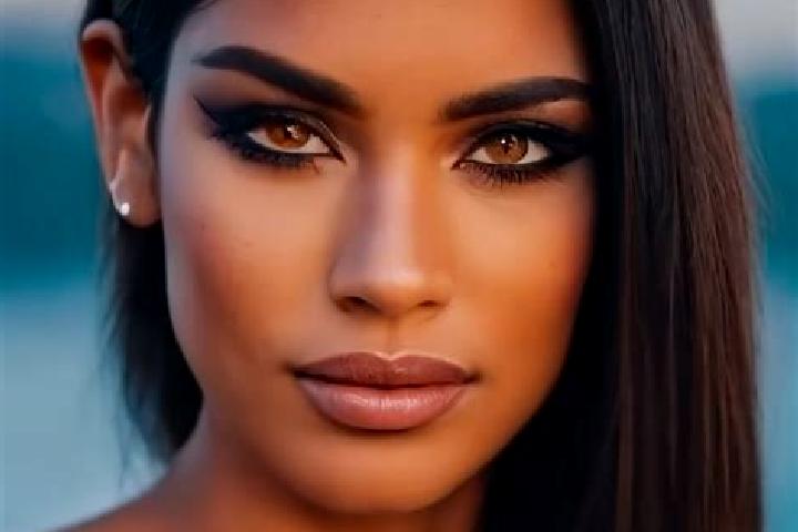 Eleanor, 37, a chestnut amber-eyed latina companion based in Jacareacanga. Offering Deep French Kissing, Girlfriend Experience, 69, Dinner Date, Striptease. ...